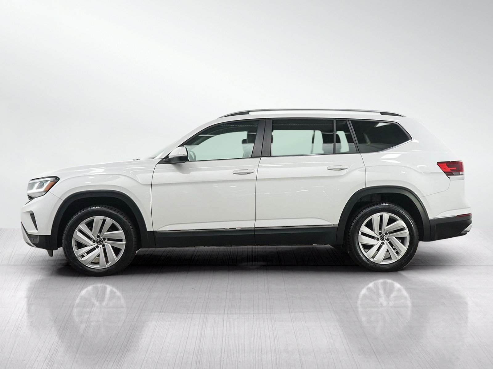 Used 2021 Volkswagen Atlas SEL w/ MDO Package (Bench Seat) AWD/4WD image 2