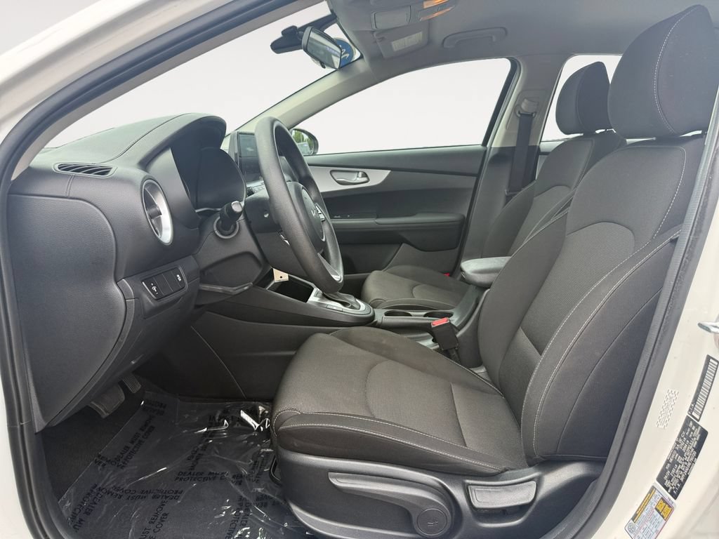 Used 2024 Kia Forte LXS FWD image 9