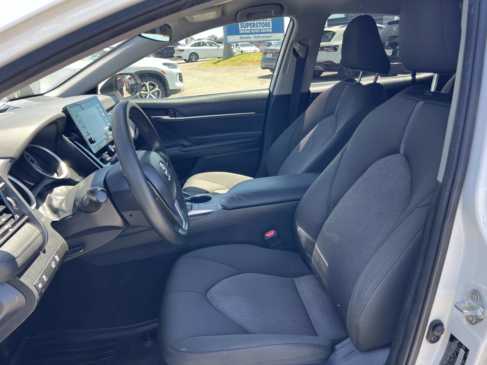 Used 2022 Toyota Camry LE FWD image 19