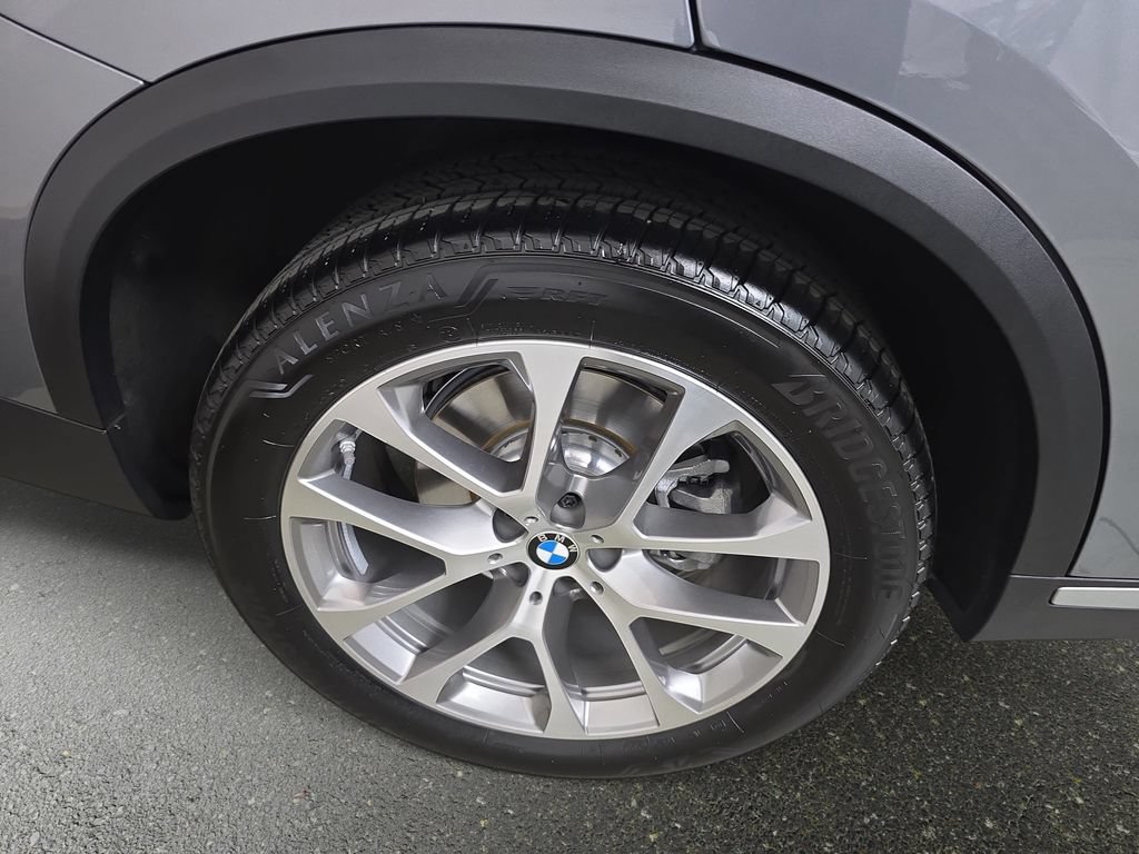 Used 2026 BMW X5 xDrive40i w/ Climate Comfort Package AWD/4WD image 33