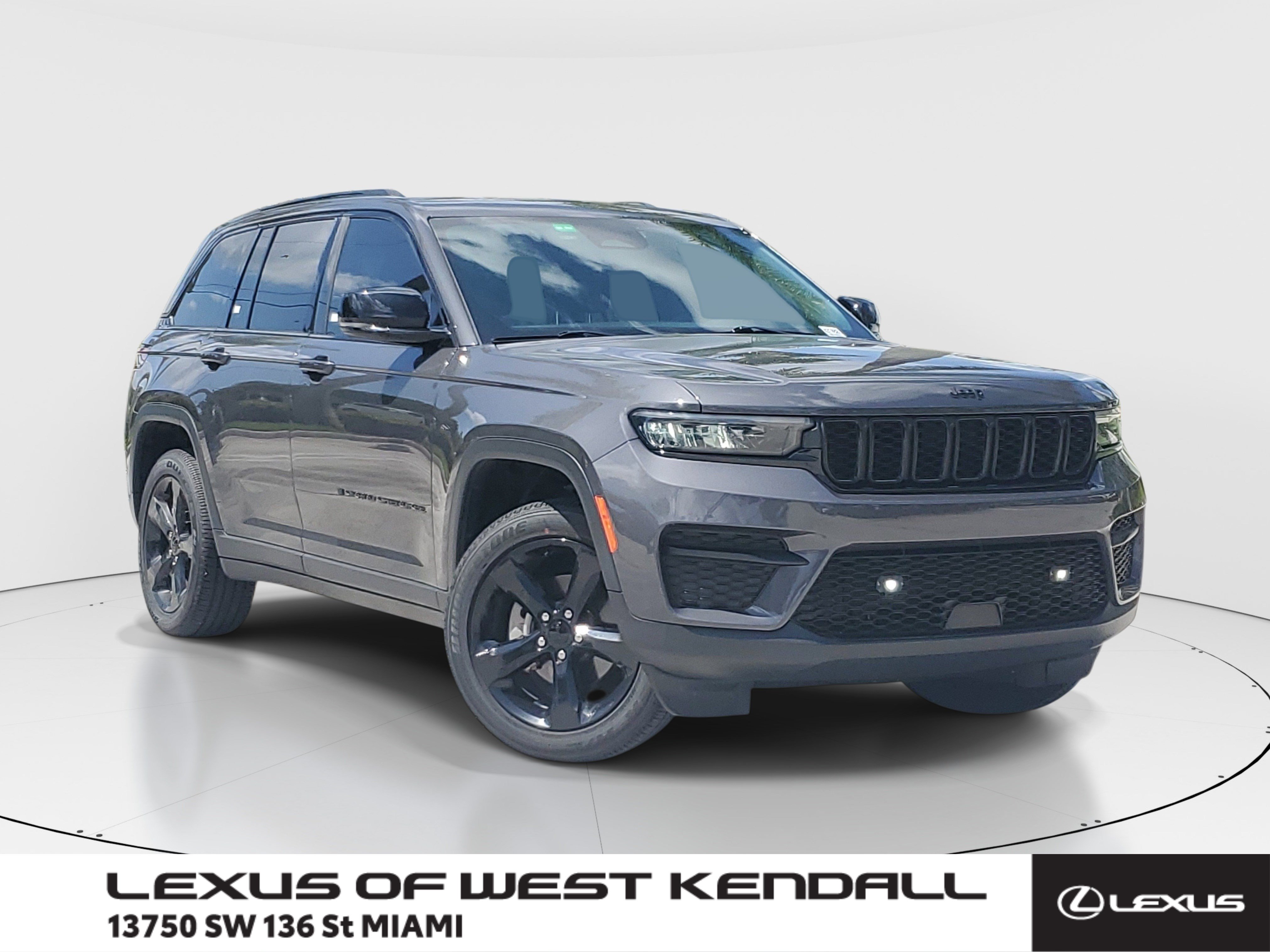Used 2024 Jeep Grand Cherokee Altitude RWD video 1