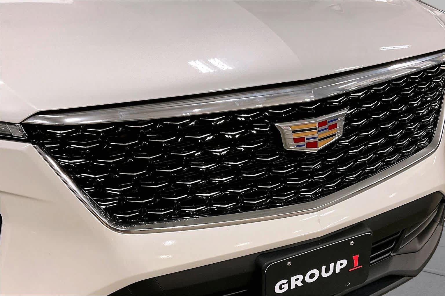 Used 2024 Cadillac XT4 Luxury w/ Cold Weather Package AWD/4WD image 30