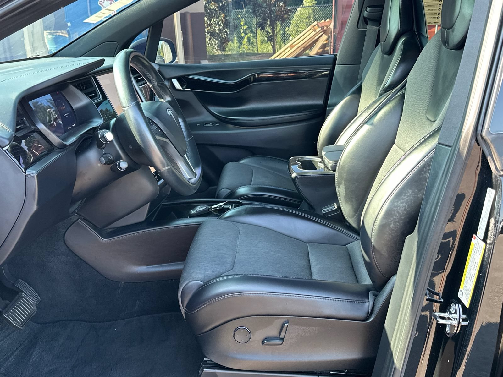 Used 2018 Tesla Model X 75D AWD/4WD image 11