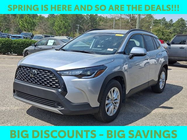 Certified 2024 Toyota Corolla Cross LE w/ Moonroof Package image 4
