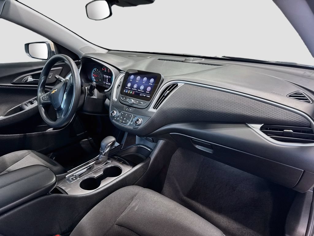 Used 2025 Chevrolet Malibu LT FWD image 28
