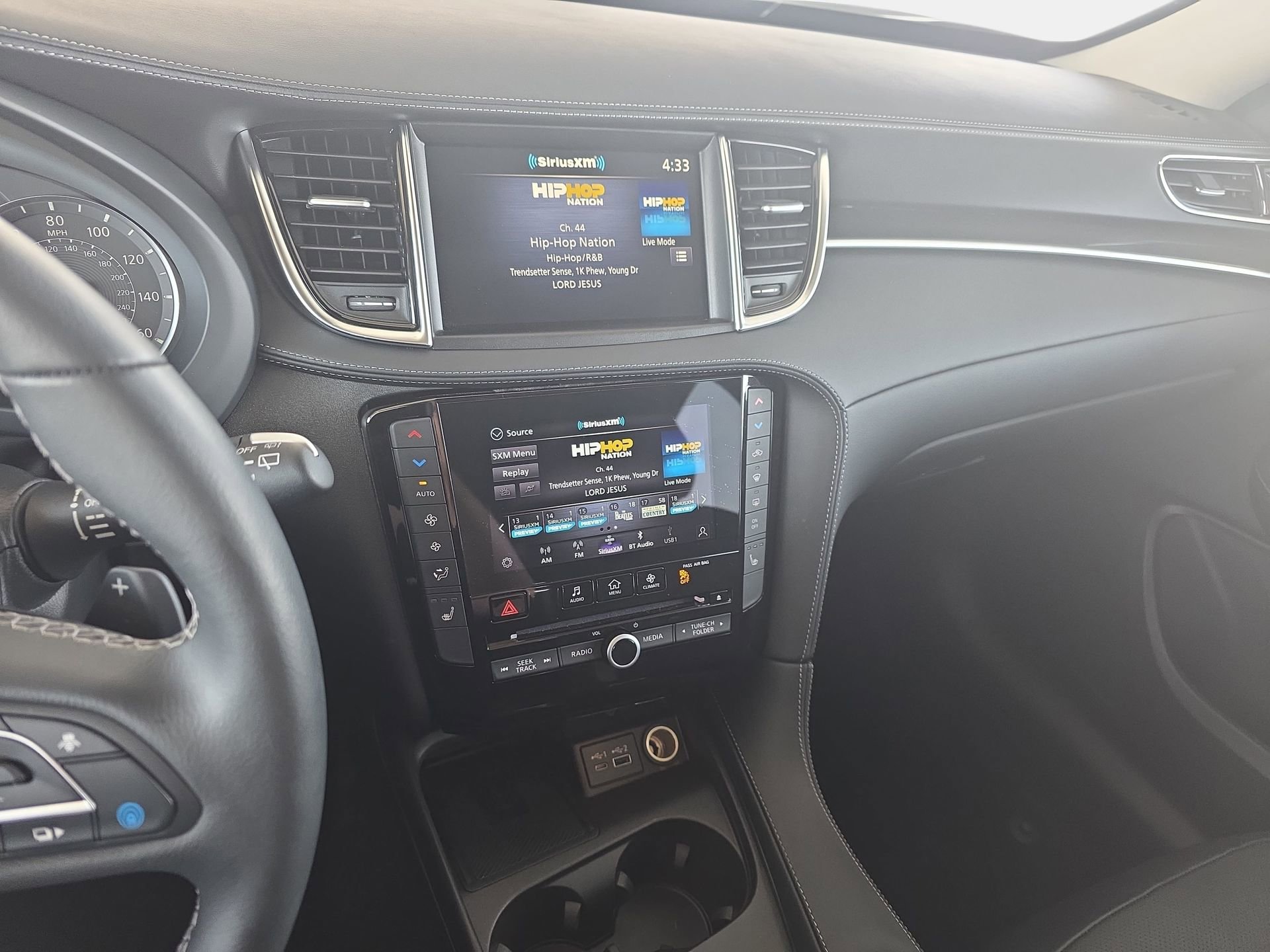 Certified 2025 INFINITI QX50 Luxe image 20