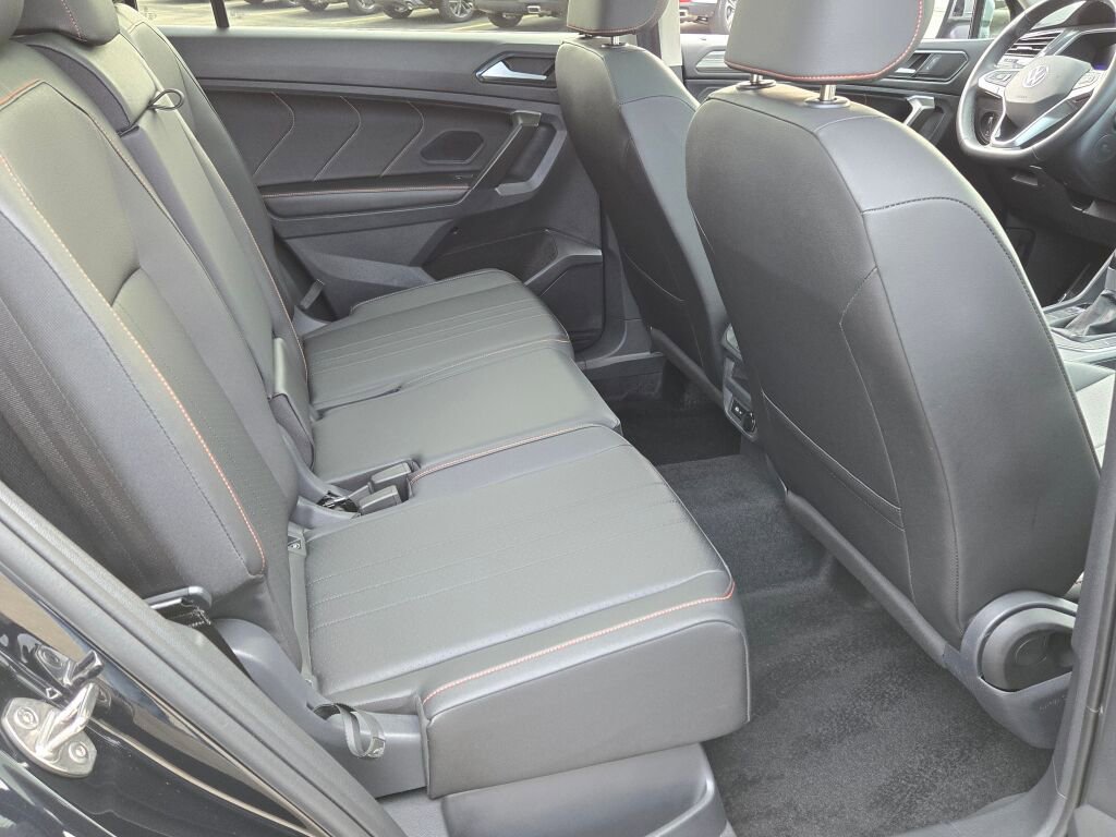 Used 2024 Volkswagen Tiguan Wolfsburg Edition image 10