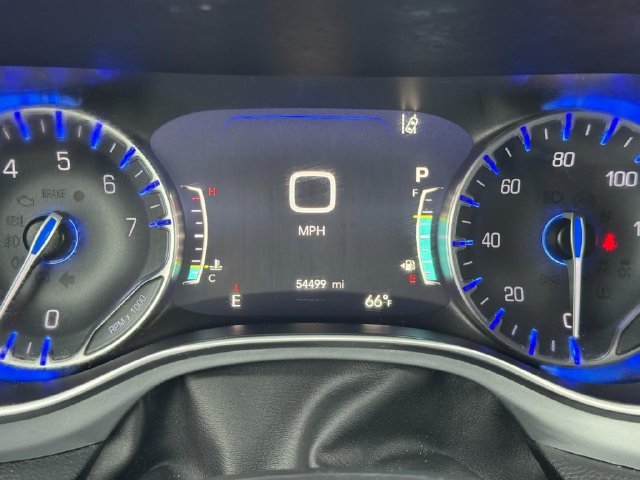 Used 2025 Chrysler Pacifica Limited FWD image 26