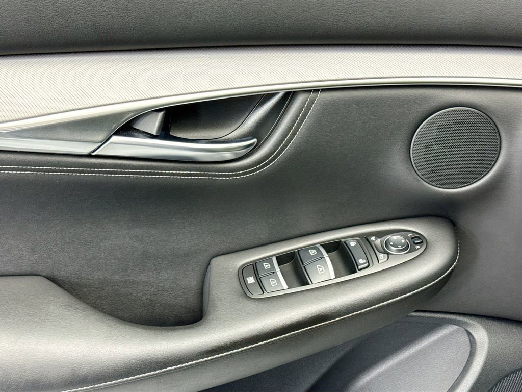 Used 2023 INFINITI QX55 Luxe w/ Cargo Package image 21