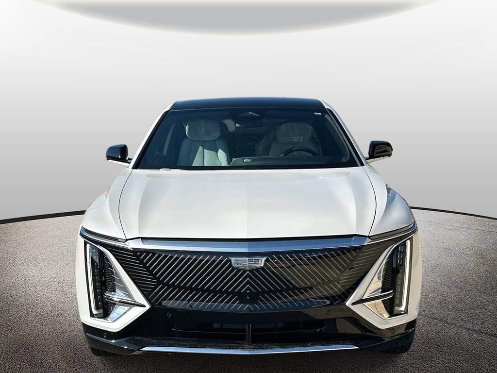 New 2025 Cadillac Lyriq Luxury AWD/4WD image 6