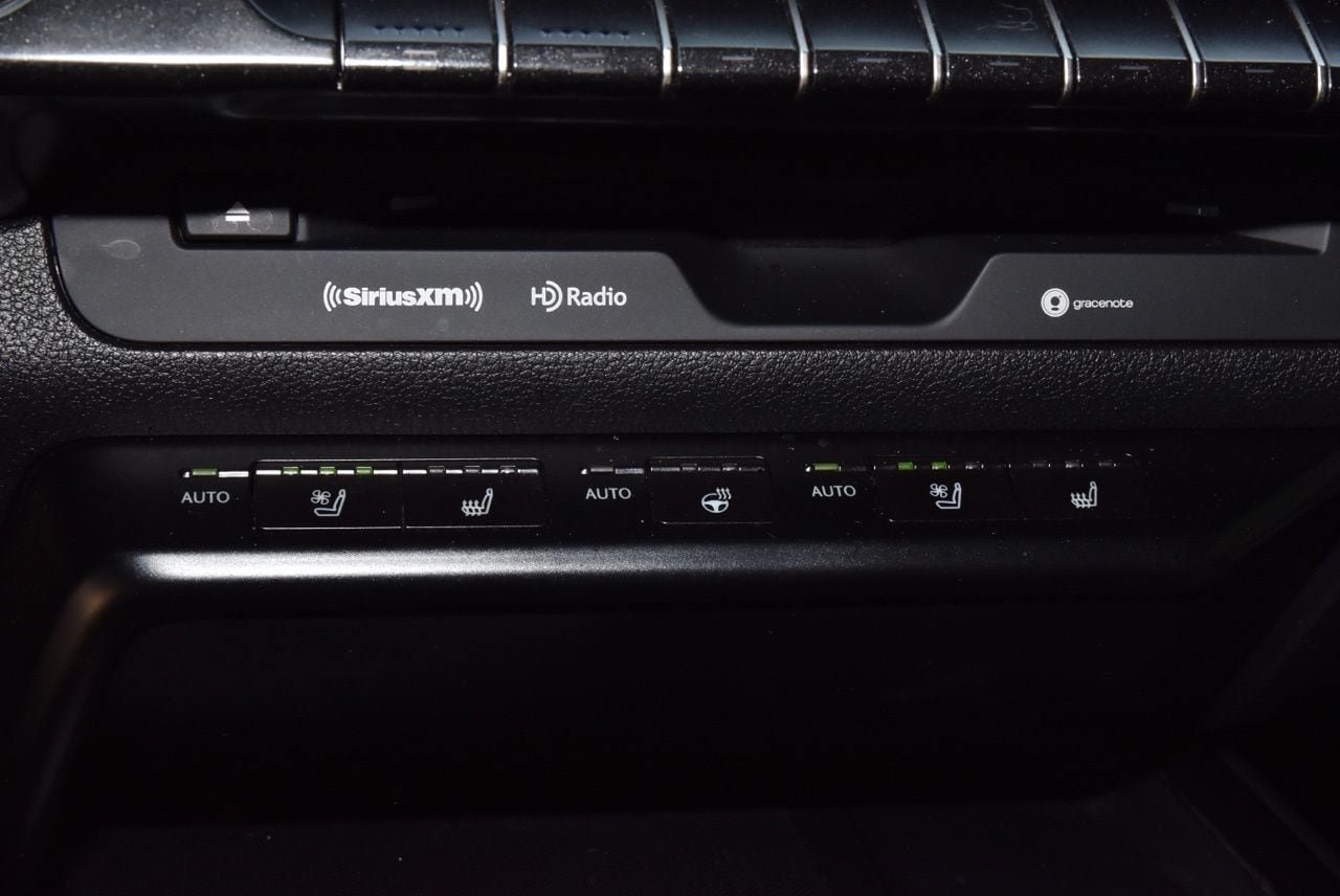 Used 2020 Lexus UX 200 w/ Premium Package FWD image 30