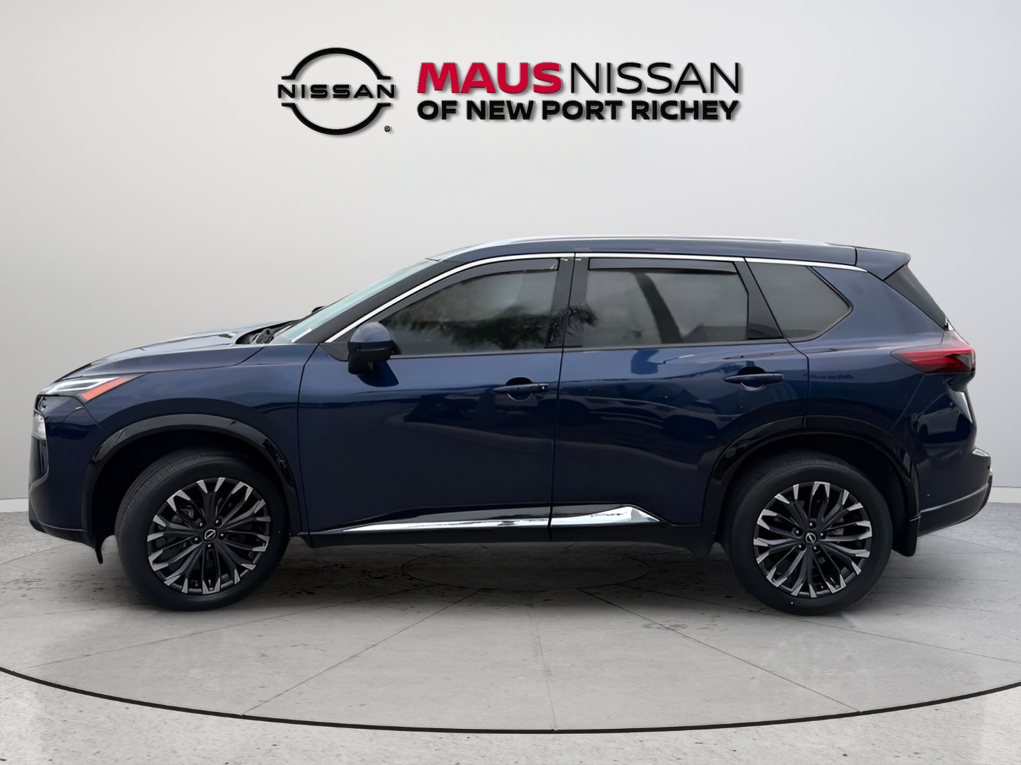 Certified 2024 Nissan Rogue Platinum w/ Platinum Premium Package FWD image 4