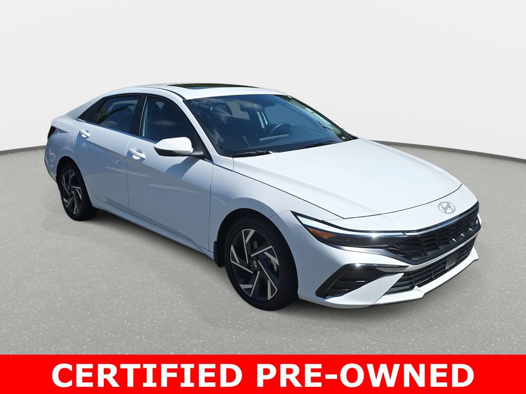 Used 2025 Hyundai Elantra Limited image 3