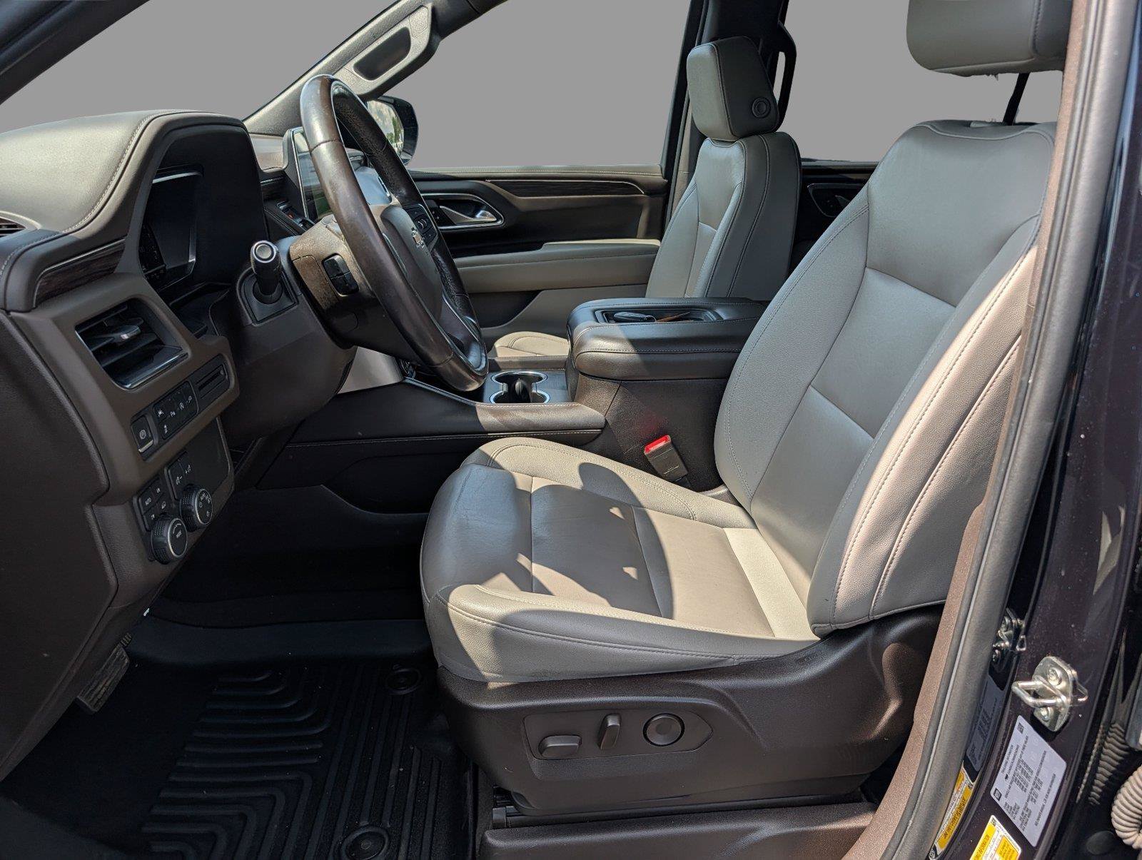 Used 2022 Chevrolet Suburban LT AWD/4WD image 10
