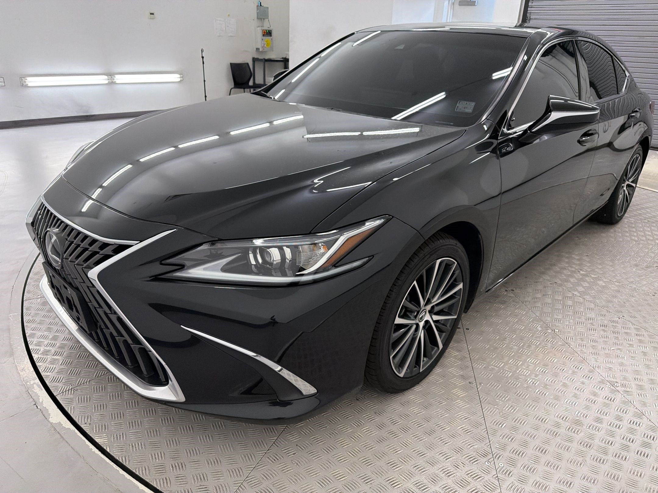 Certified 2022 Lexus ES 350 w/ Premium Package FWD image 32