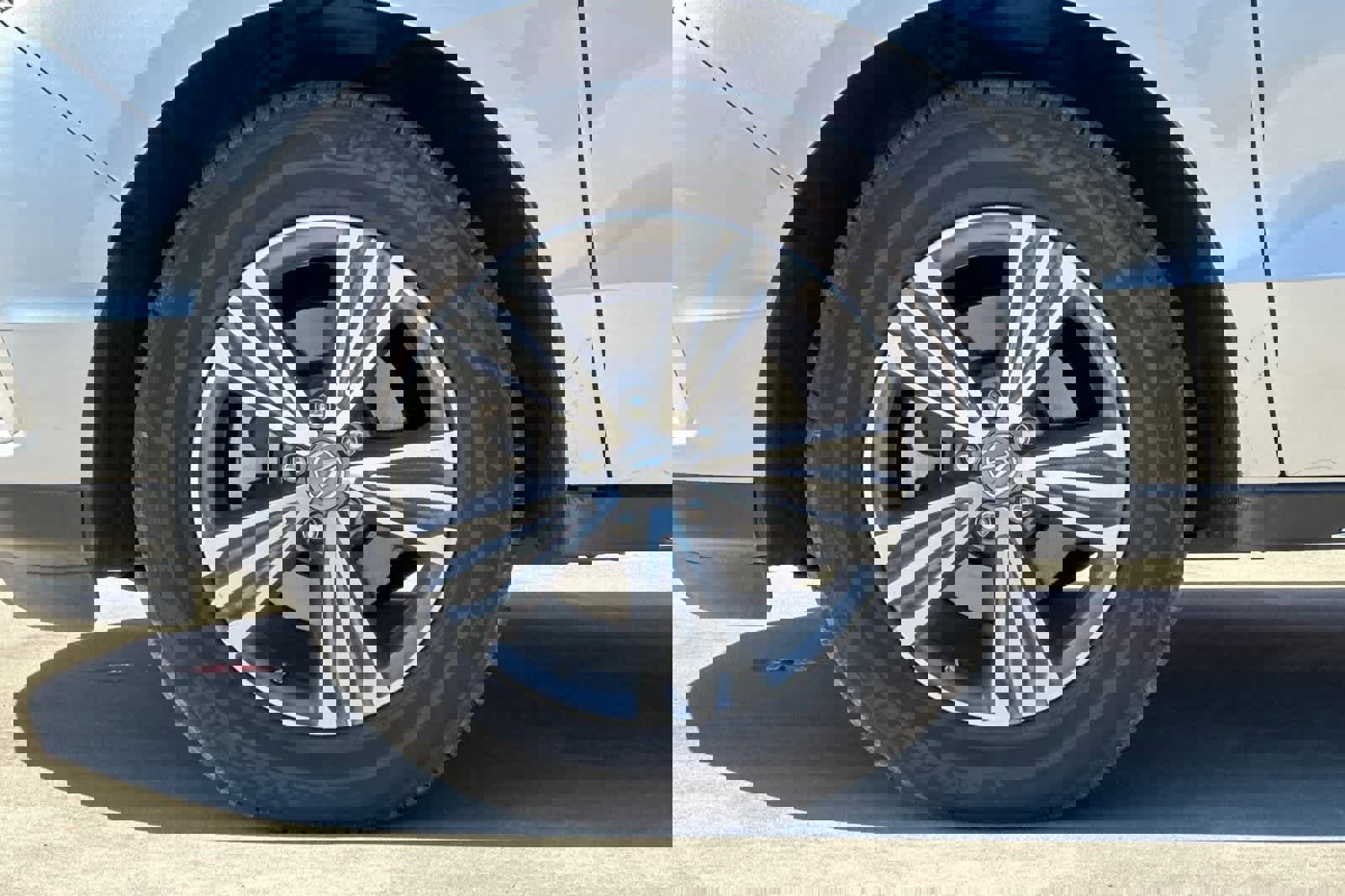 Used 2019 Acura MDX FWD image 29