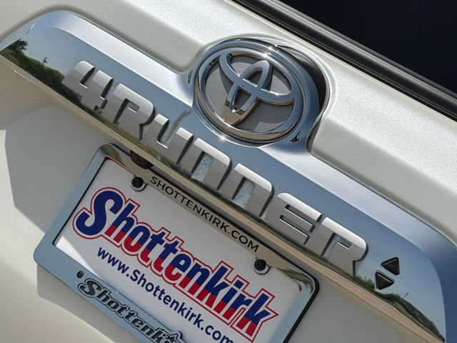 Used 2023 Toyota 4Runner Limited AWD/4WD image 10