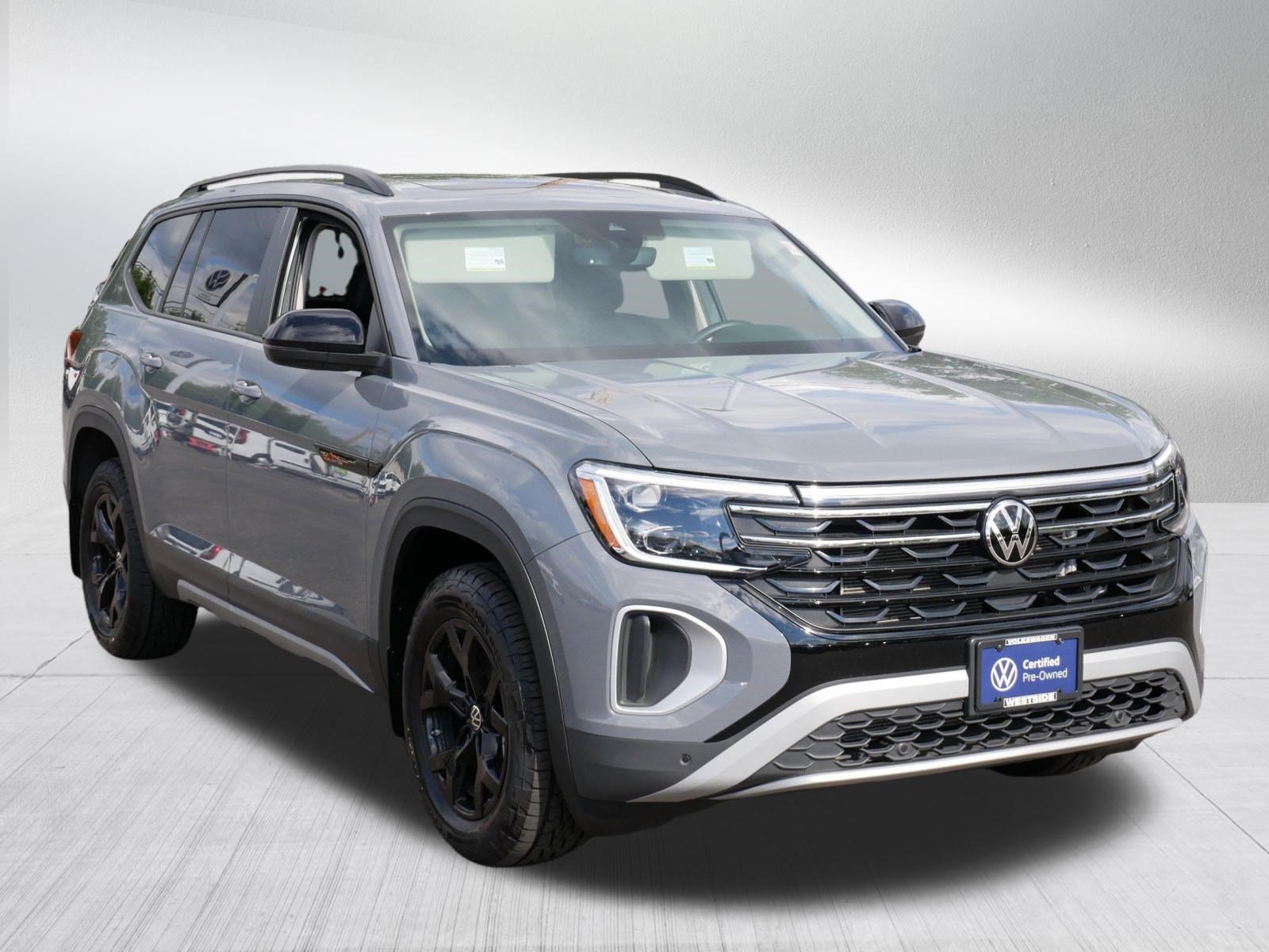 Certified 2026 Volkswagen Atlas Peak Edition AWD/4WD image 2
