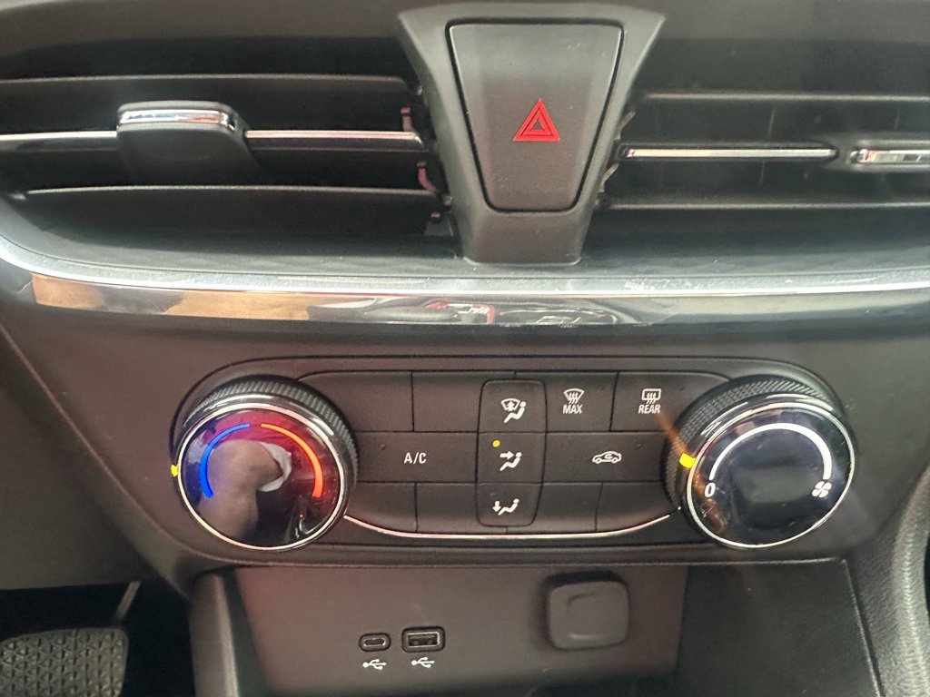 Used 2024 Buick Encore GX Preferred image 14