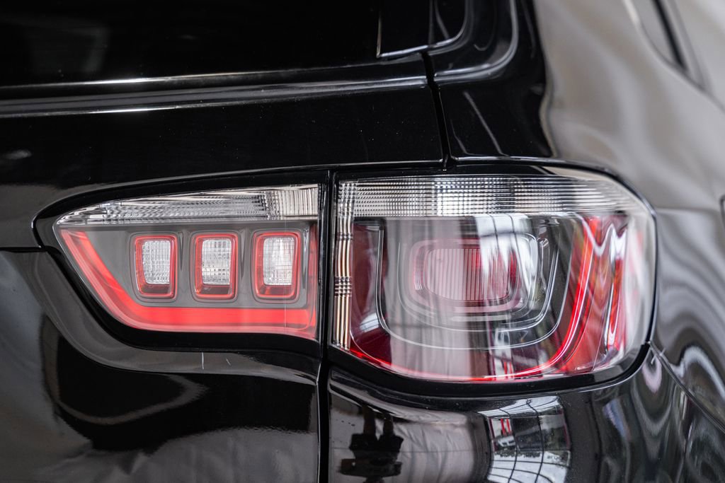 New 2025 Jeep Compass Limited w/ Sun & Sound Group image 6