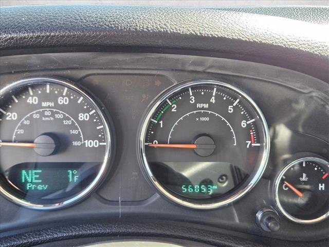 Used 2015 Jeep Wrangler Unlimited Sahara w/ Connectivity Group image 15