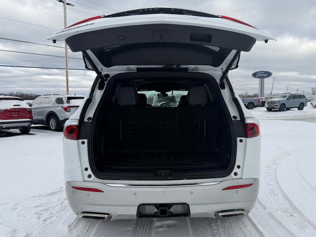 Used 2023 Buick Enclave Essence w/ Experience Buick Package image 5