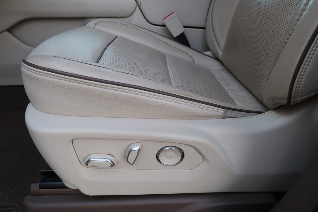 Used 2021 GMC Yukon Denali w/ Denali Ultimate Package image 12