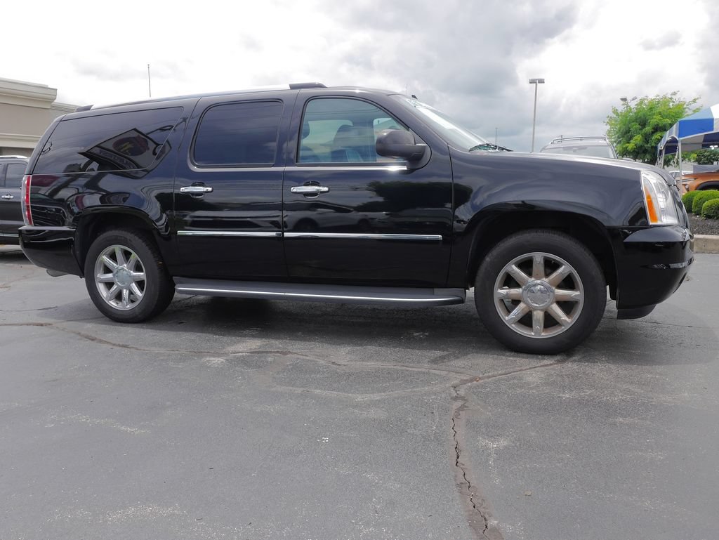 Used 2013 GMC Yukon XL Denali AWD/4WD image 4