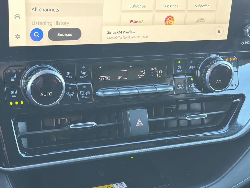 Used 2023 Toyota Highlander Platinum image 16