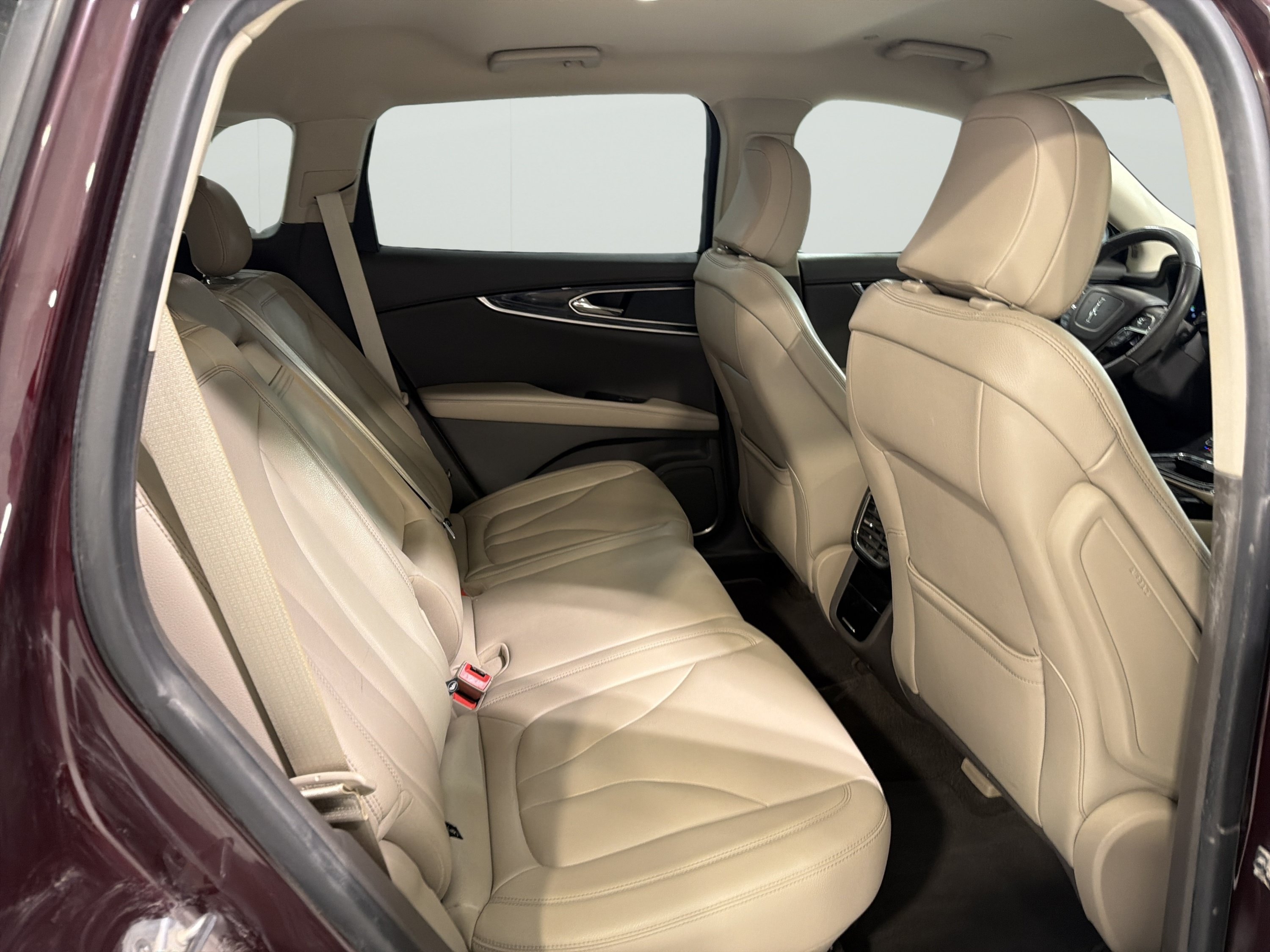 Used 2022 Lincoln Nautilus FWD image 11
