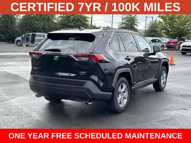 Used 2025 Toyota RAV4 XLE AWD/4WD image 2