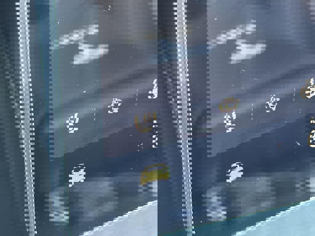 Used 2023 Tesla Model Y Performance image 22