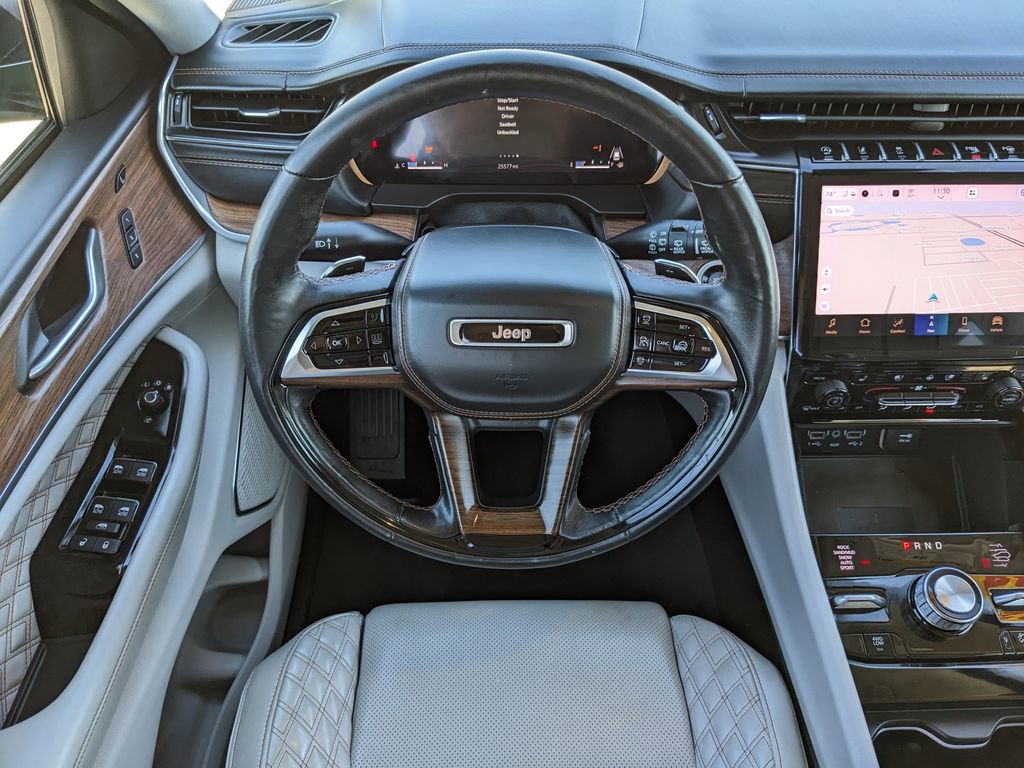 Used 2022 Jeep Grand Cherokee Summit w/ Luxury Tech Group V image 18