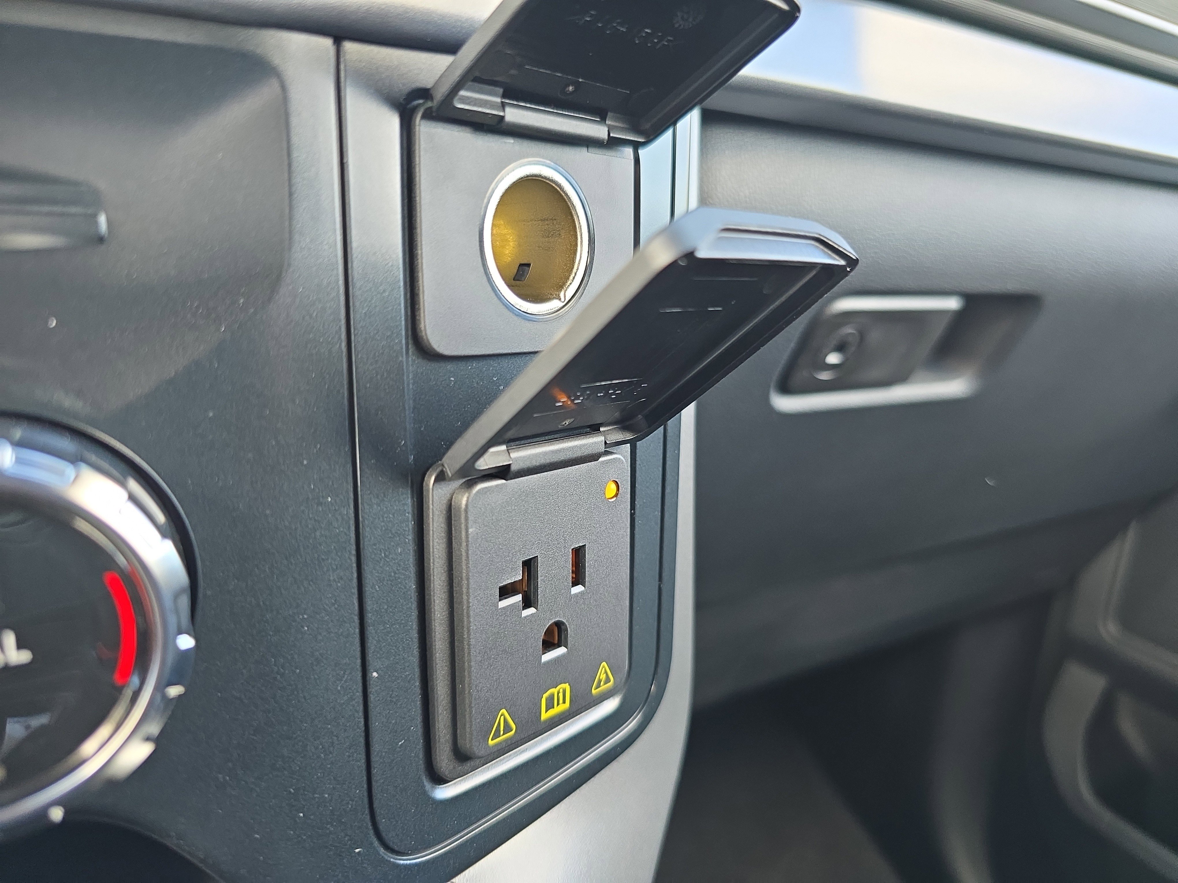 New 2025 Ford F150 XLT image 37