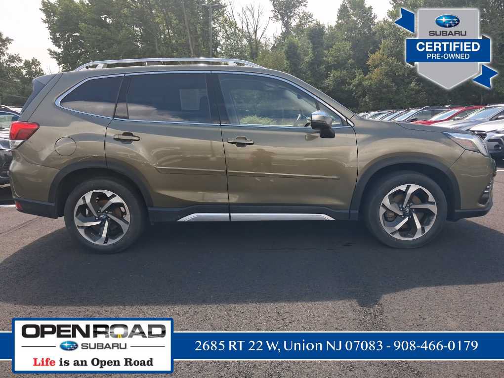 Used 2023 Subaru Forester Touring AWD/4WD image 2