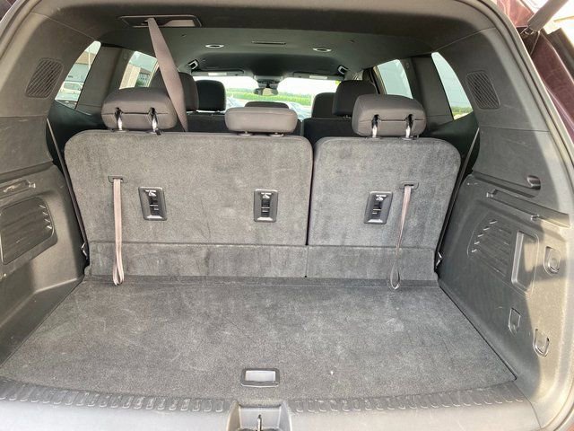 Used 2025 GMC Acadia Elevation image 10