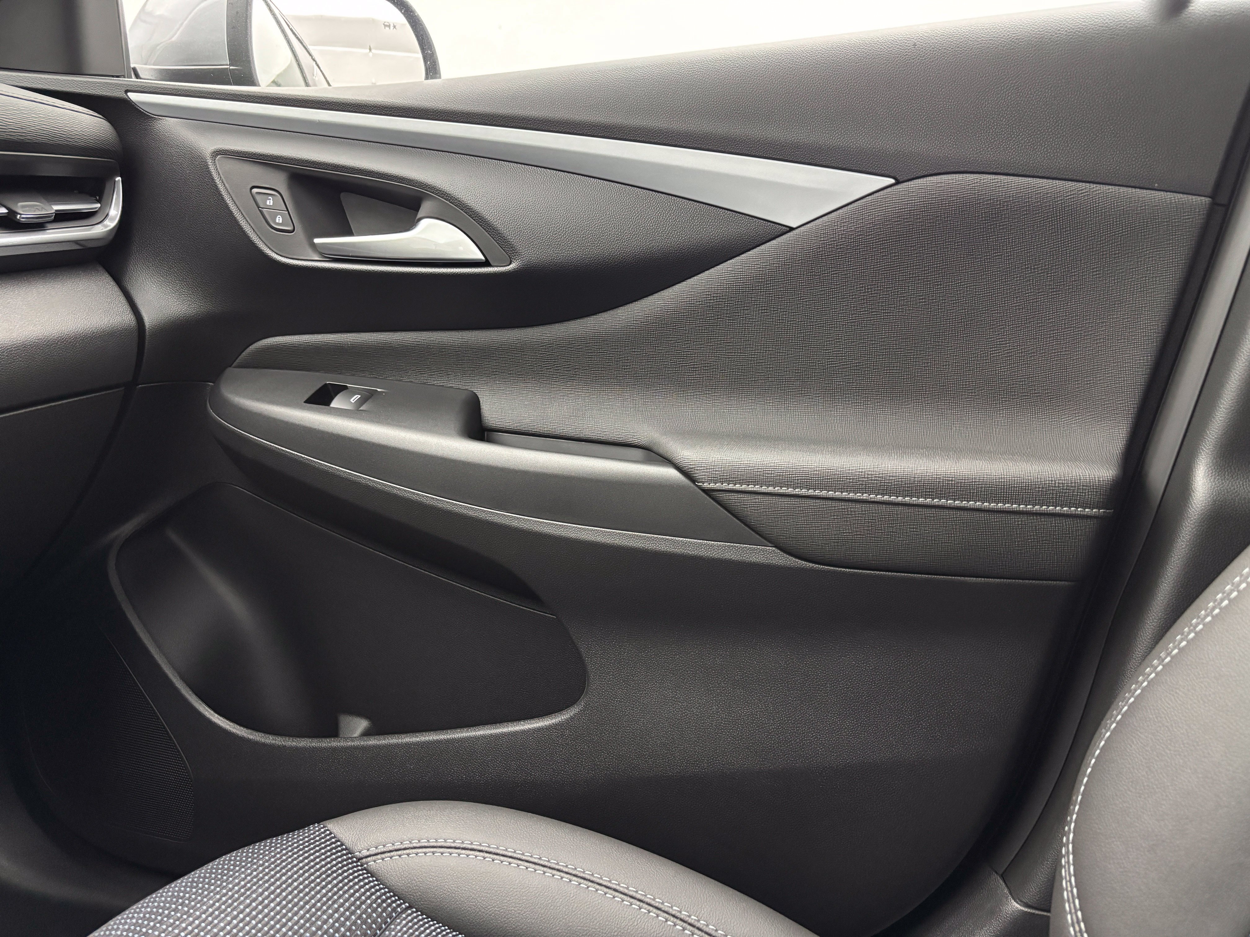 New 2026 Buick Envista Sport Touring w/ Convenience I Package FWD image 39