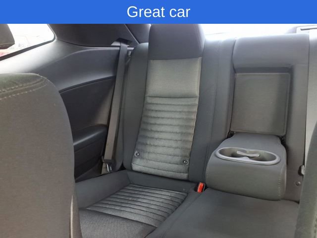 Used 2013 Dodge Challenger SXT image 9