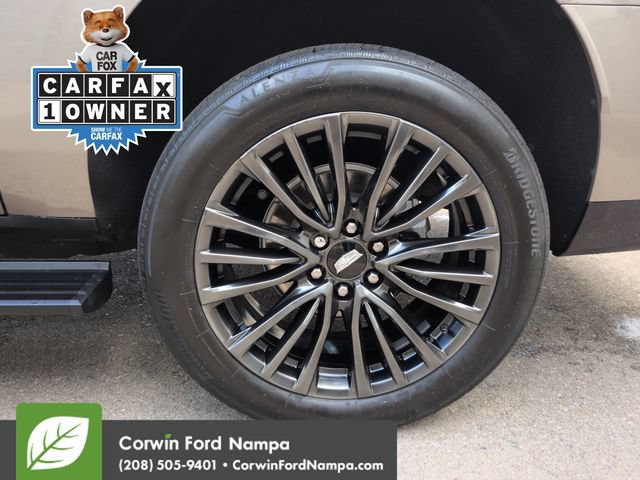 Used 2025 Cadillac Escalade ESV Sport Platinum w/ LPO, Floor Liner Package AWD/4WD image 36