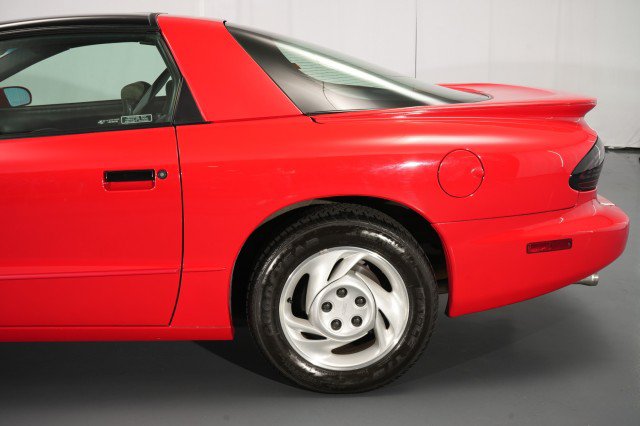 Used 1994 Pontiac Firebird Formula RWD image 6