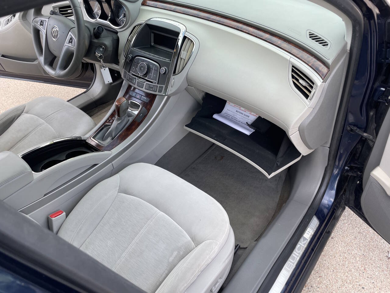 Used 2010 Buick LaCrosse CX FWD image 31