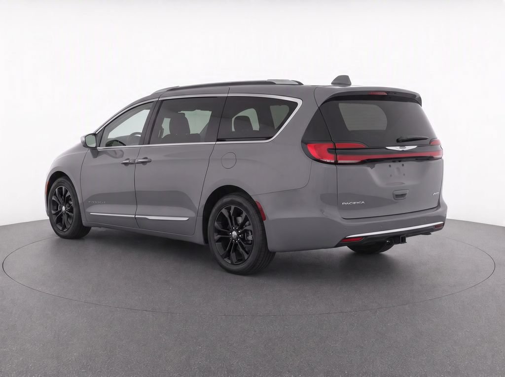Used 2022 Chrysler Pacifica Pinnacle AWD/4WD image 3