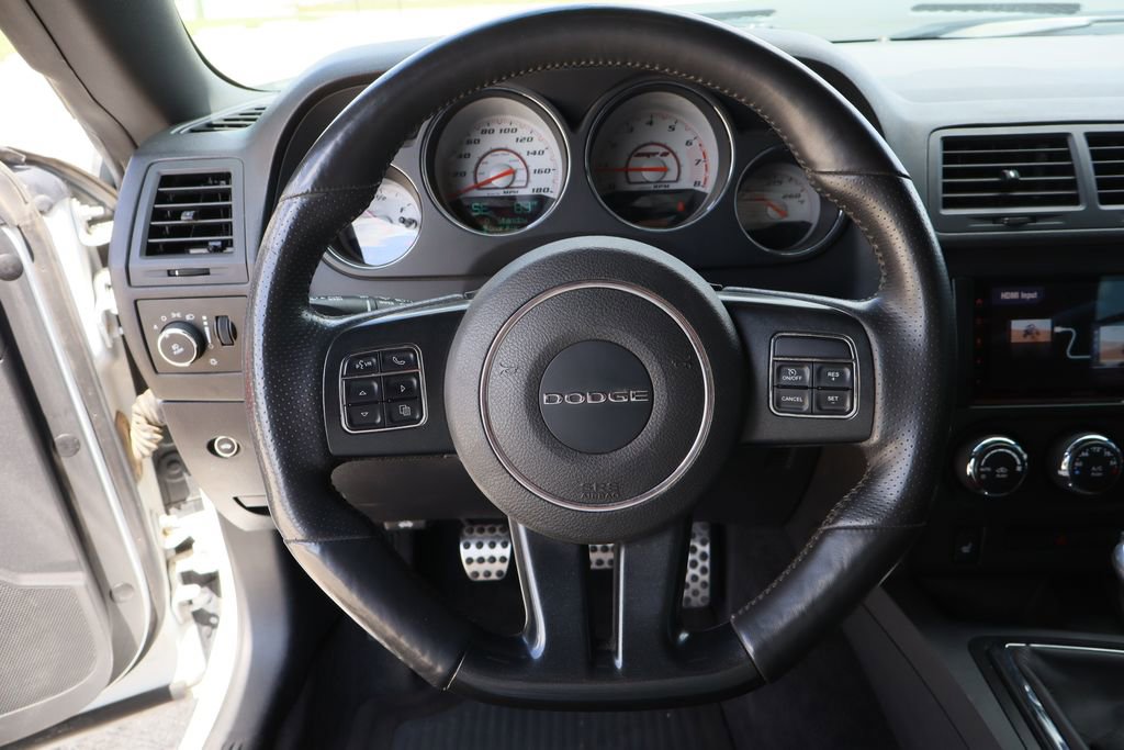 Used 2014 Dodge Challenger R/T RWD image 13