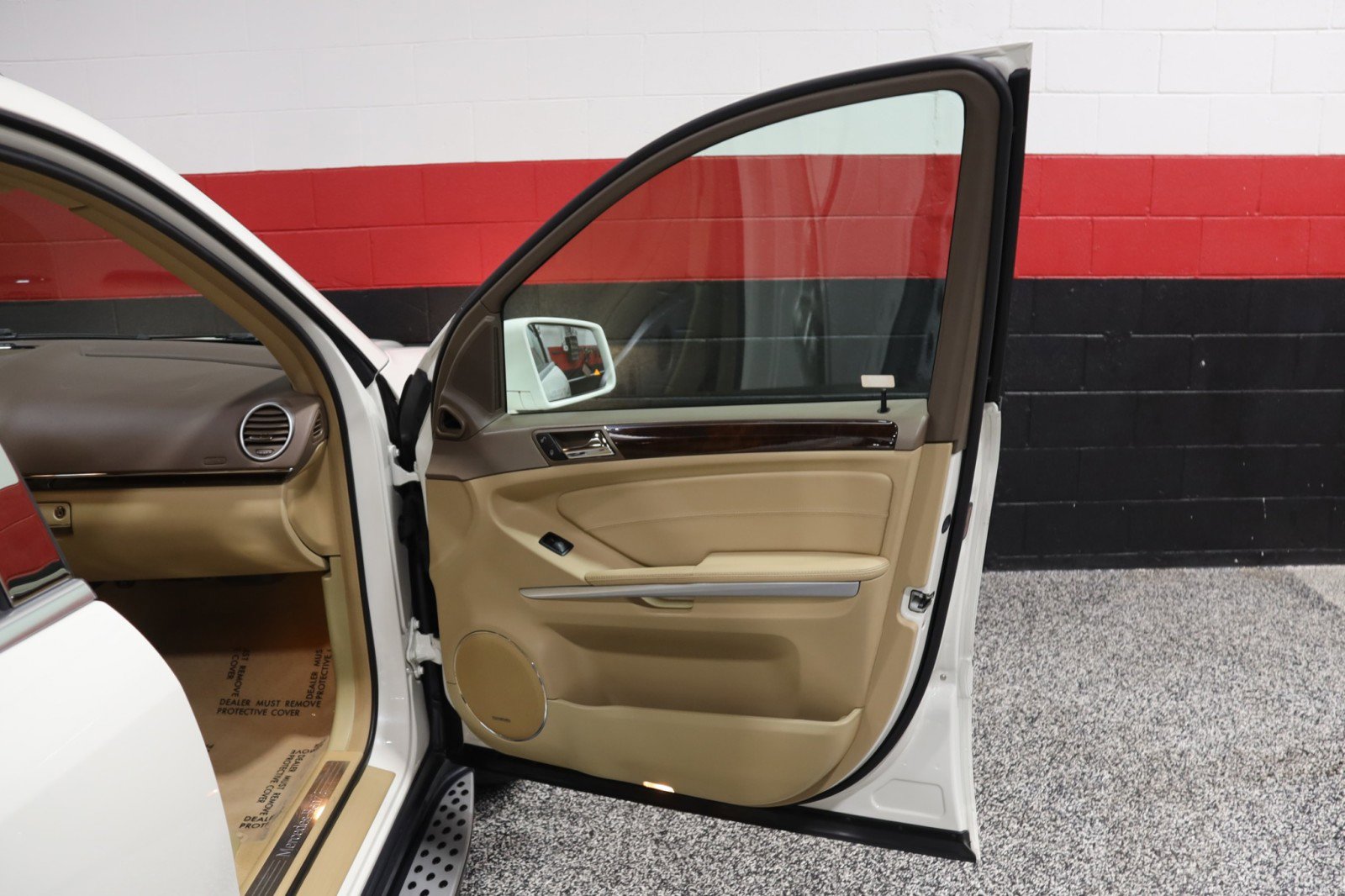 Used 2012 Mercedes-Benz GL 450 4MATIC w/ Premium 2 Pkg image 44