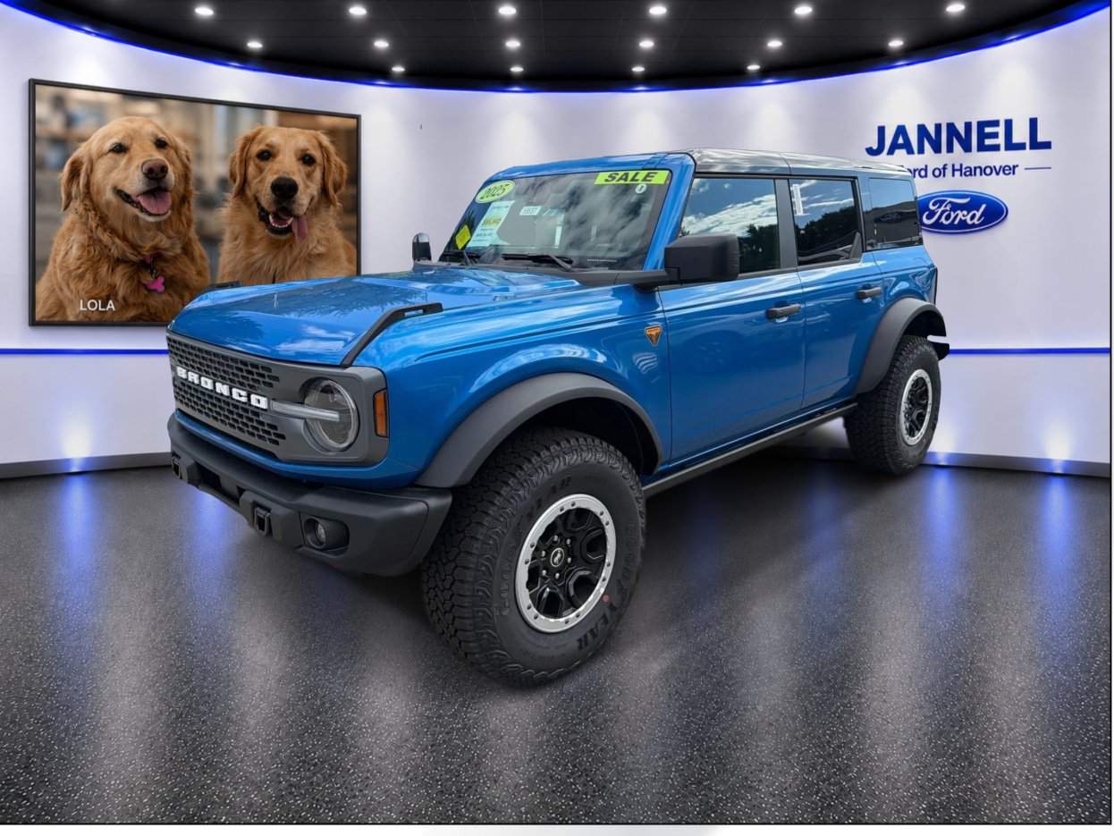 New 2025 Ford Bronco Badlands w/ Sasquatch Package AWD/4WD image 1