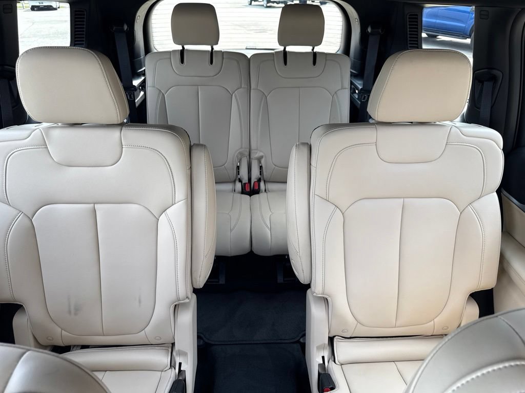 Used 2025 Jeep Grand Cherokee L Limited AWD/4WD image 36