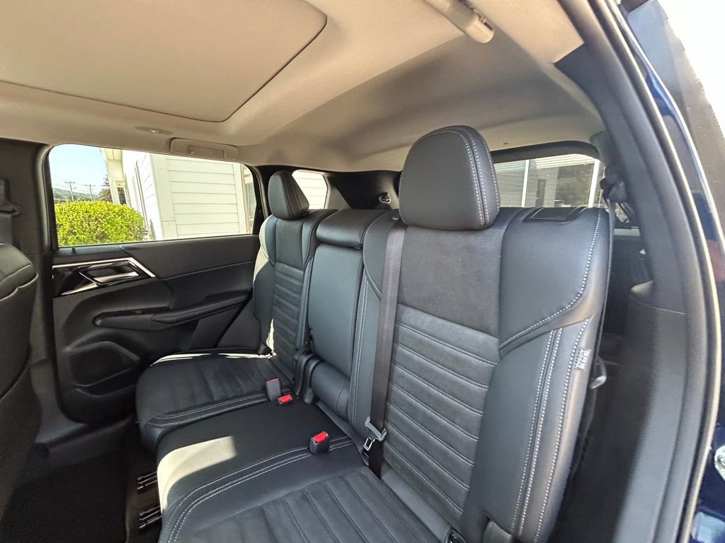 New 2025 Mitsubishi Outlander SE AWD/4WD image 15