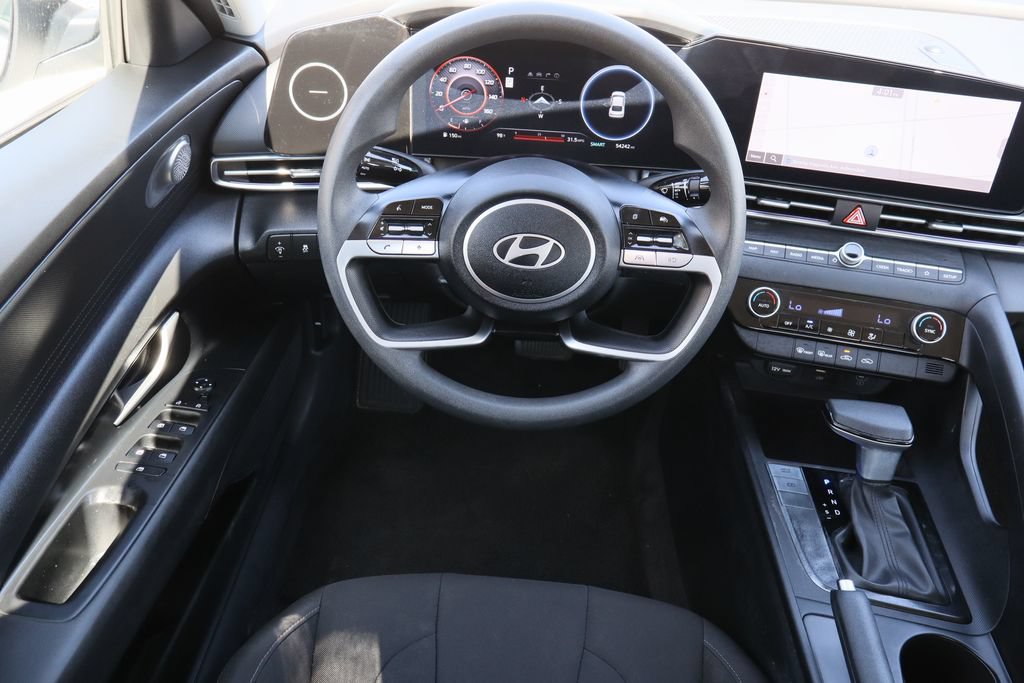 Used 2024 Hyundai Elantra SEL FWD image 22