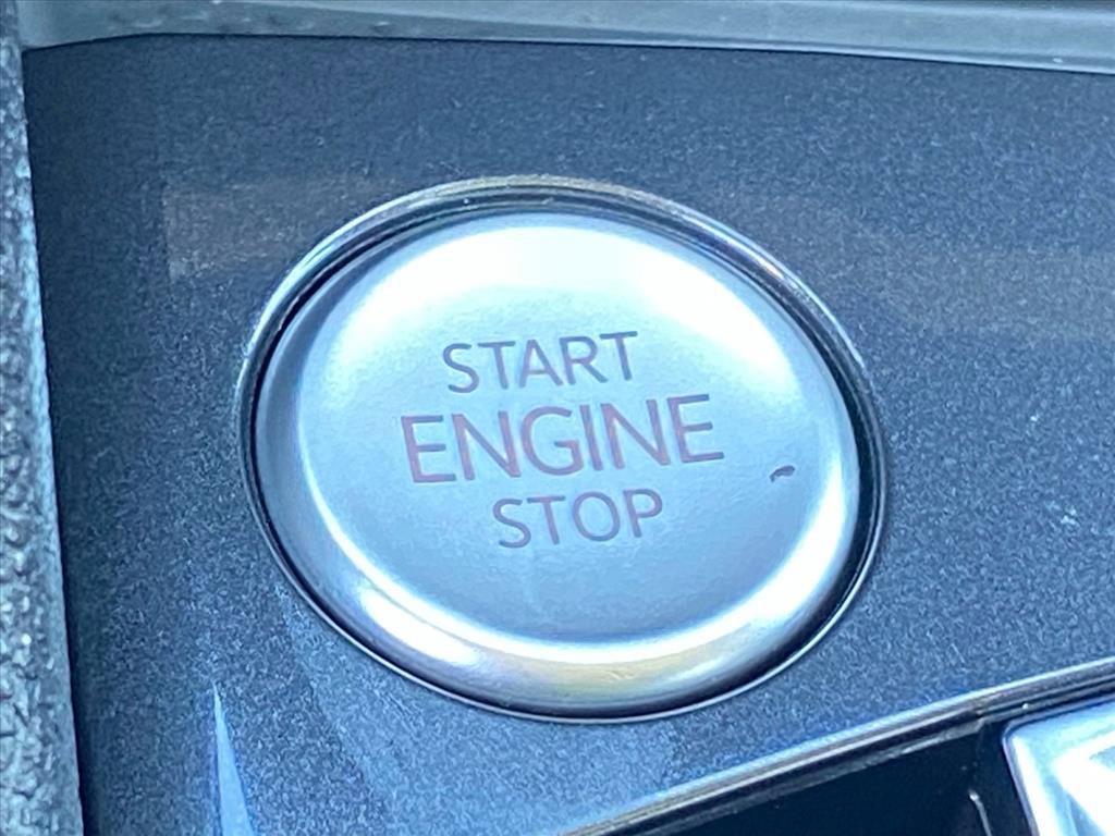 Certified 2023 Volkswagen Tiguan SE image 16