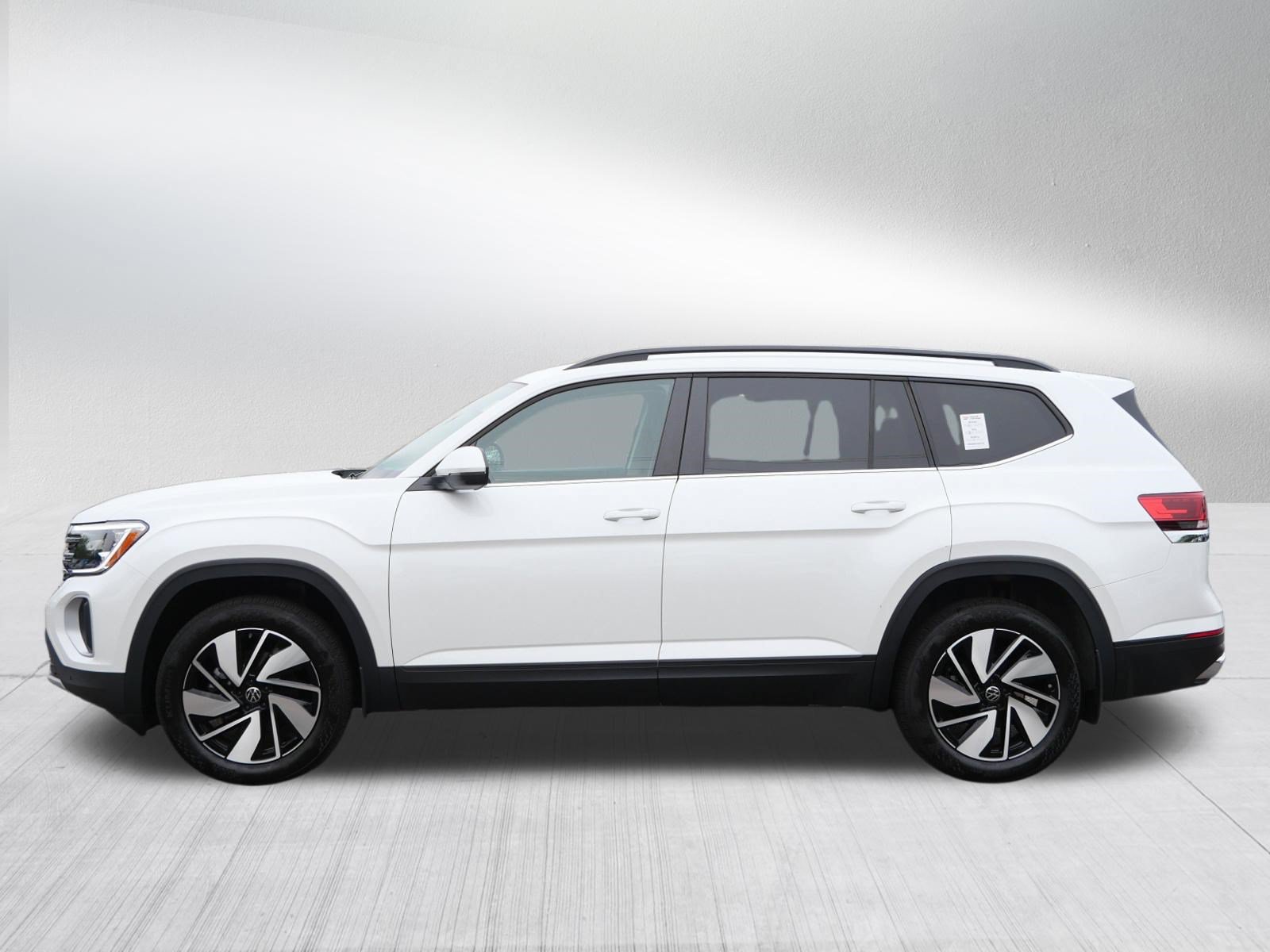Certified 2026 Volkswagen Atlas SE AWD/4WD image 4